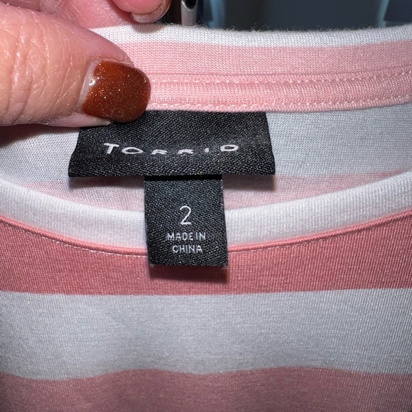 Torrid size 2 Live & Love short sleeve stripped tee Size 2 VGUC - Picture 3 of 4
